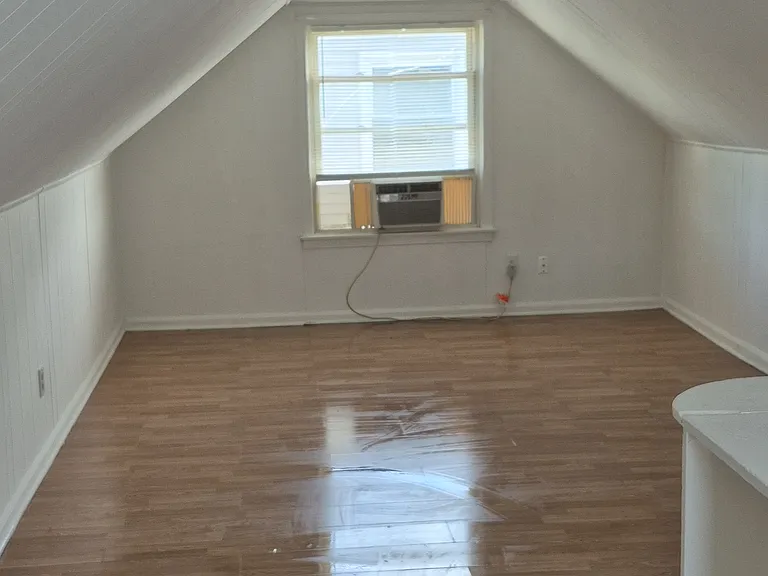 2553 Lexington Ave — Photo 14