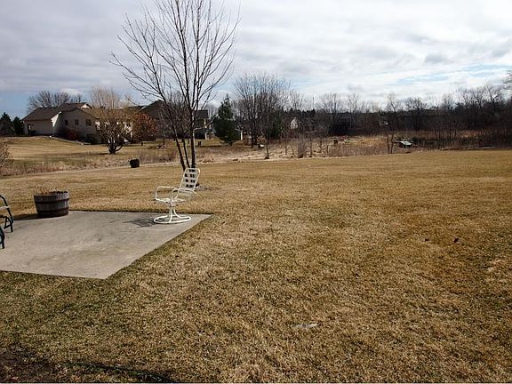 3rd image of 303 Lady Slipper Ave NE