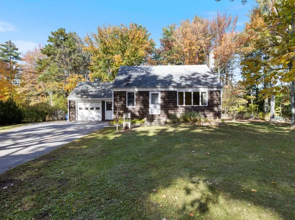 20 Plains Road, Hollis, ME 04042