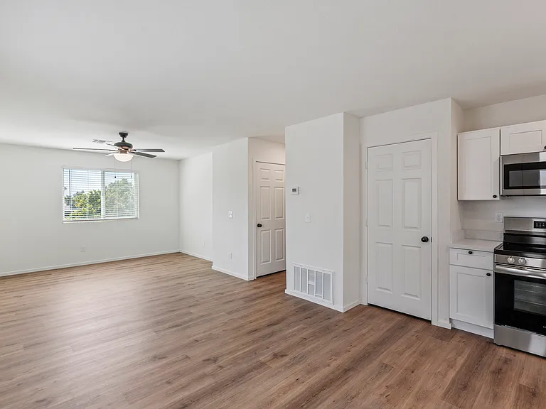 4037 S 12th St #5 — Photo 9