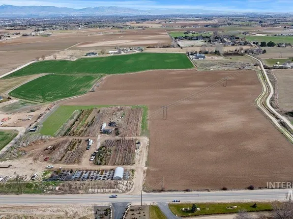 3850 S Black Cat Rd, Nampa, ID 83687