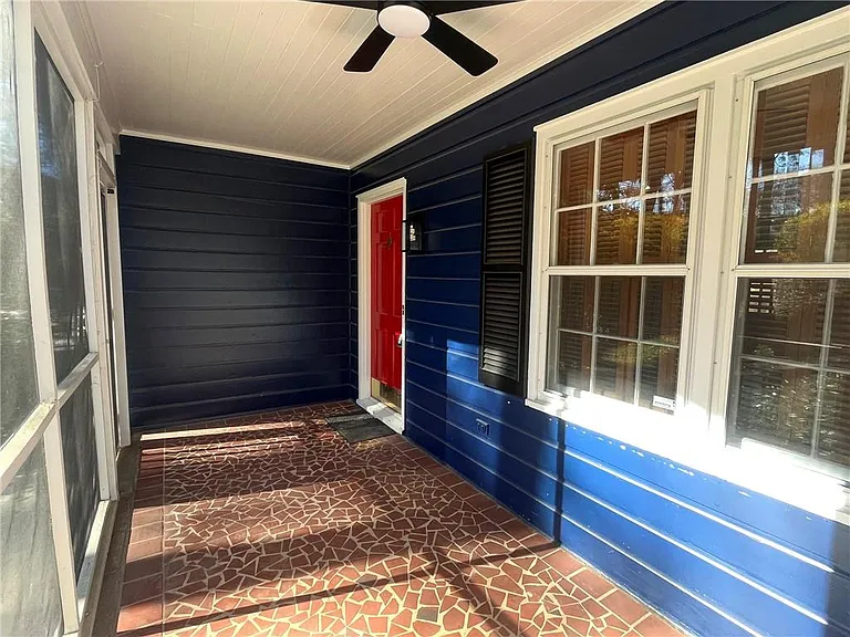 1192 Kingsley Cir NE — Photo 3
