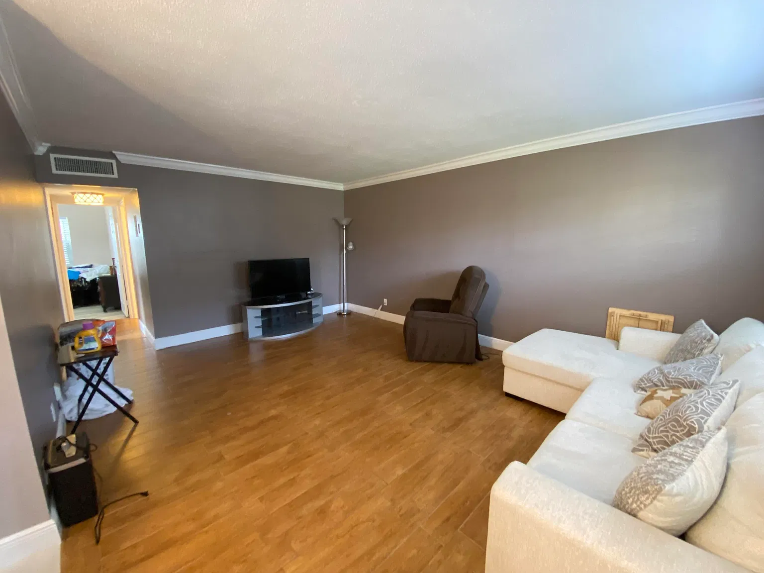 2 bed, 2.0 bath, 798 sqft, $1,600 — Photo 2