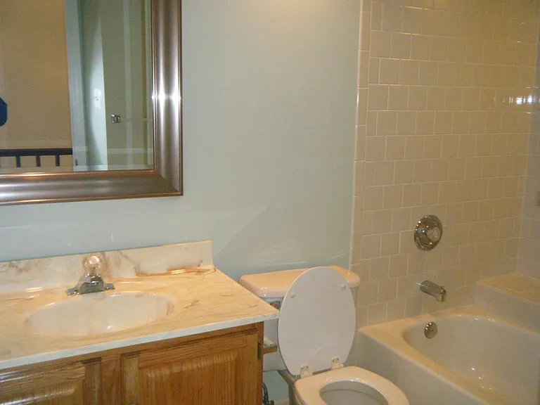 23 Rhodes Pl — Photo 8