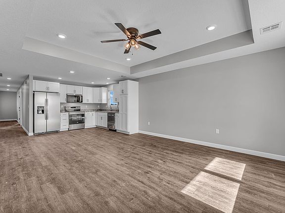 4th image of 2532 Sawmill Rd