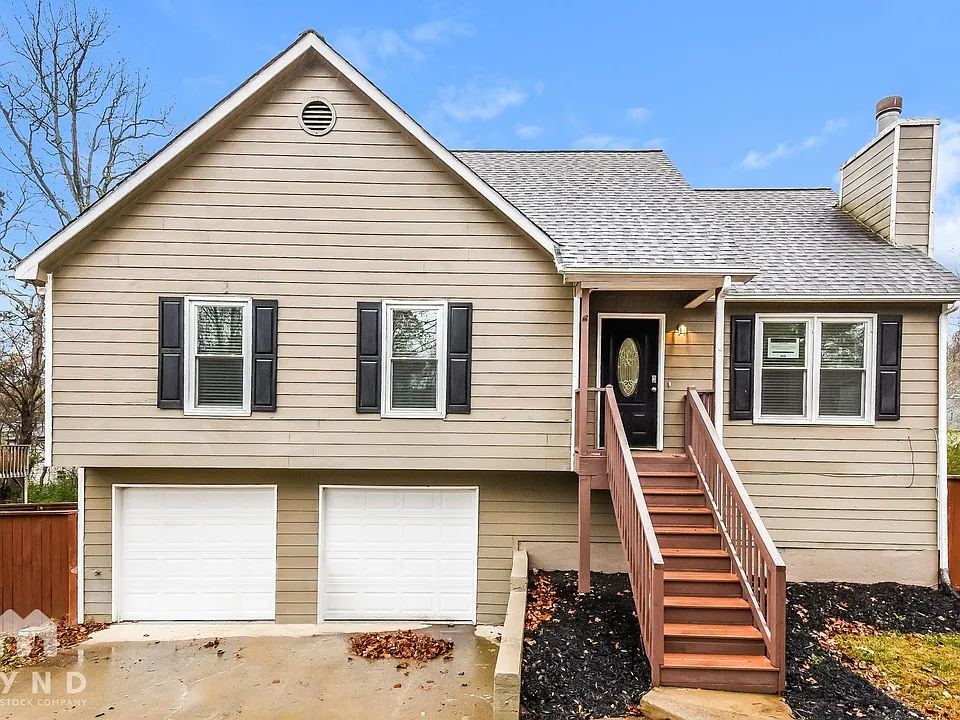 308 Arapaho Dr SE