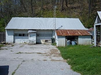 2nd image of 5311 Trump Rd