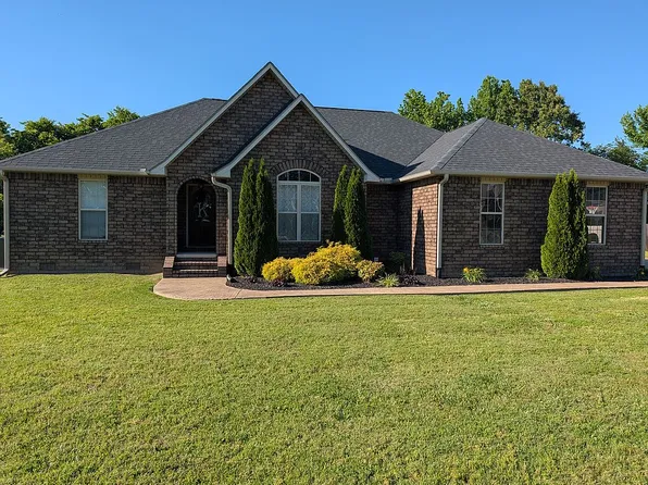 155 Oak St, Martin, TN 38237