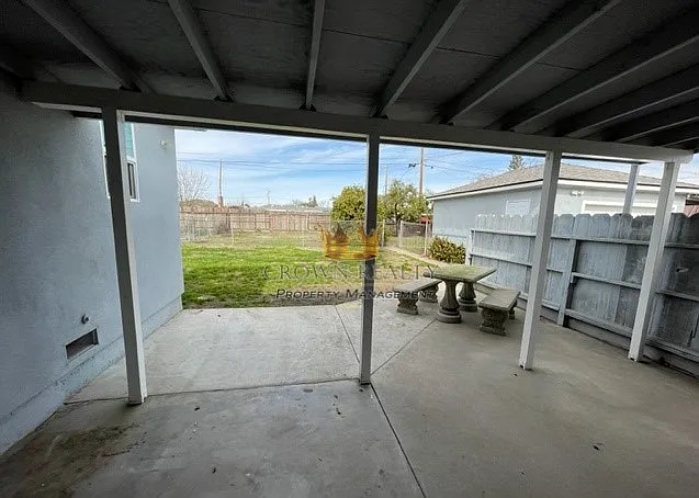 950 Windsor Dr — Photo 16