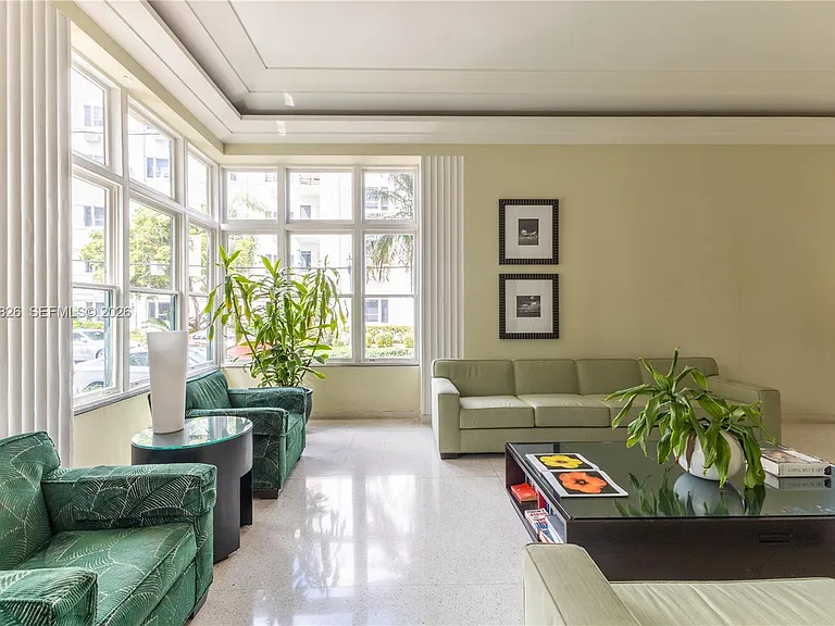 2421 Lake Pancoast Dr #7A — Photo 25