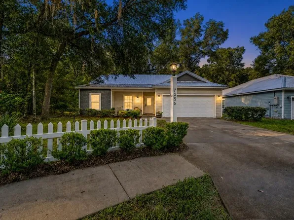 7250 Cardinal Trl, Fanning Springs, FL 32693