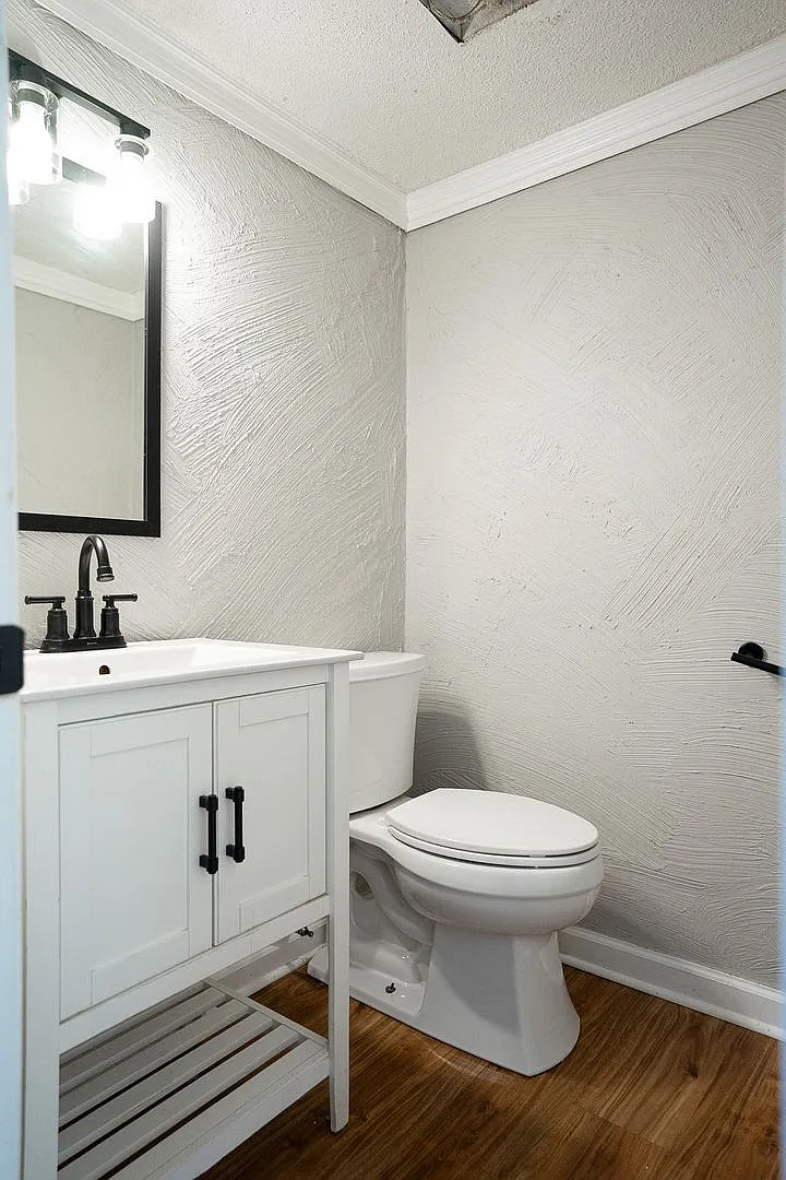 2398 Winston Way — Photo 3