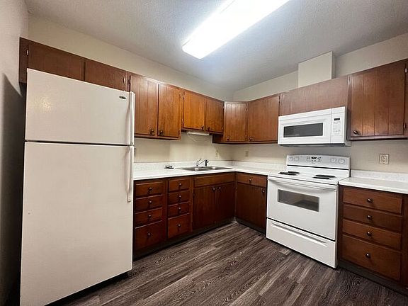 4th image of 12 Green Mountain Dr APT 8