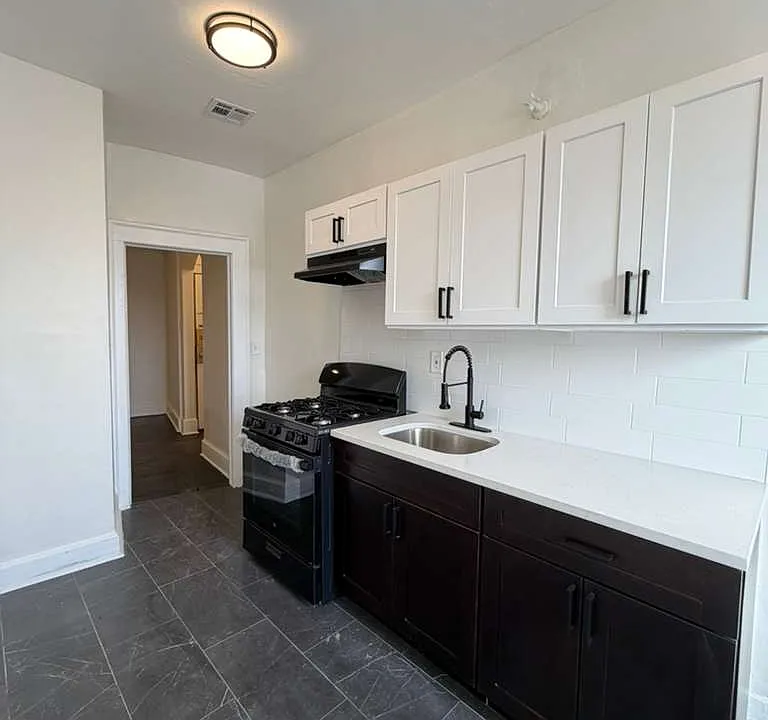 80 Telford St #103