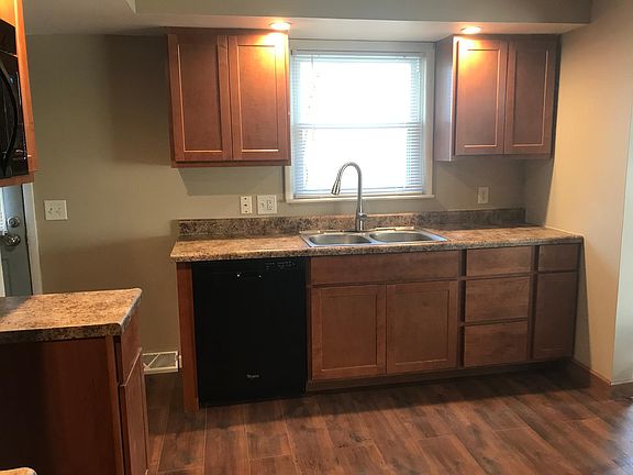 4th image of 1044 McLaughlin Ave