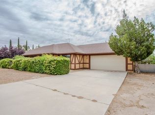 9261 11th St, Hesperia, CA 92345