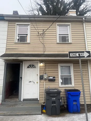 356 1/2 Apple St #1 Photo 1