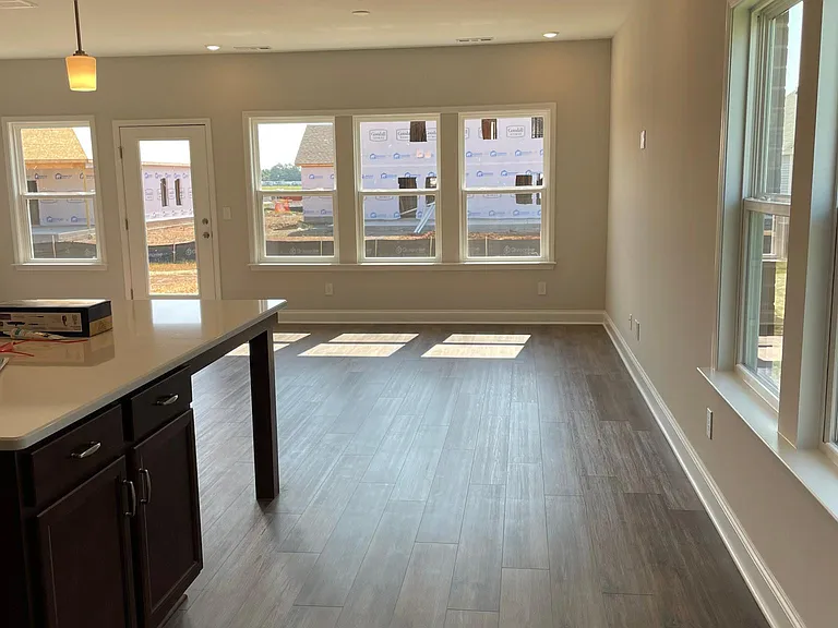 3718 Elene Way — Photo 5