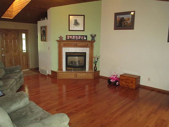 2nd image of E7201 Oak Knoll Dr