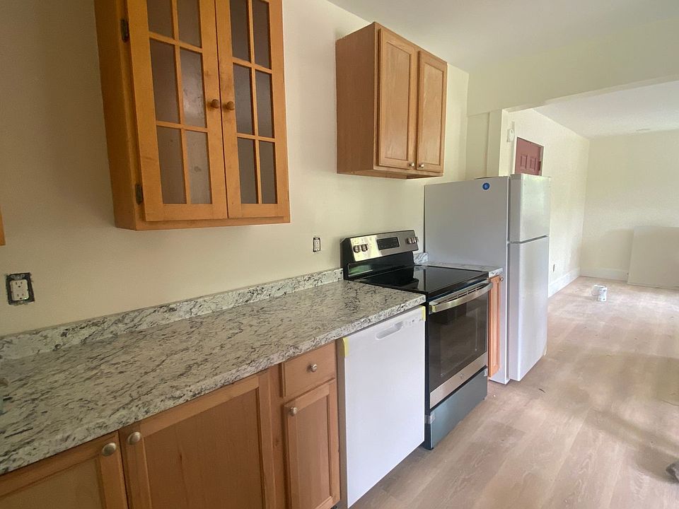 1st image of 8 Union St #1