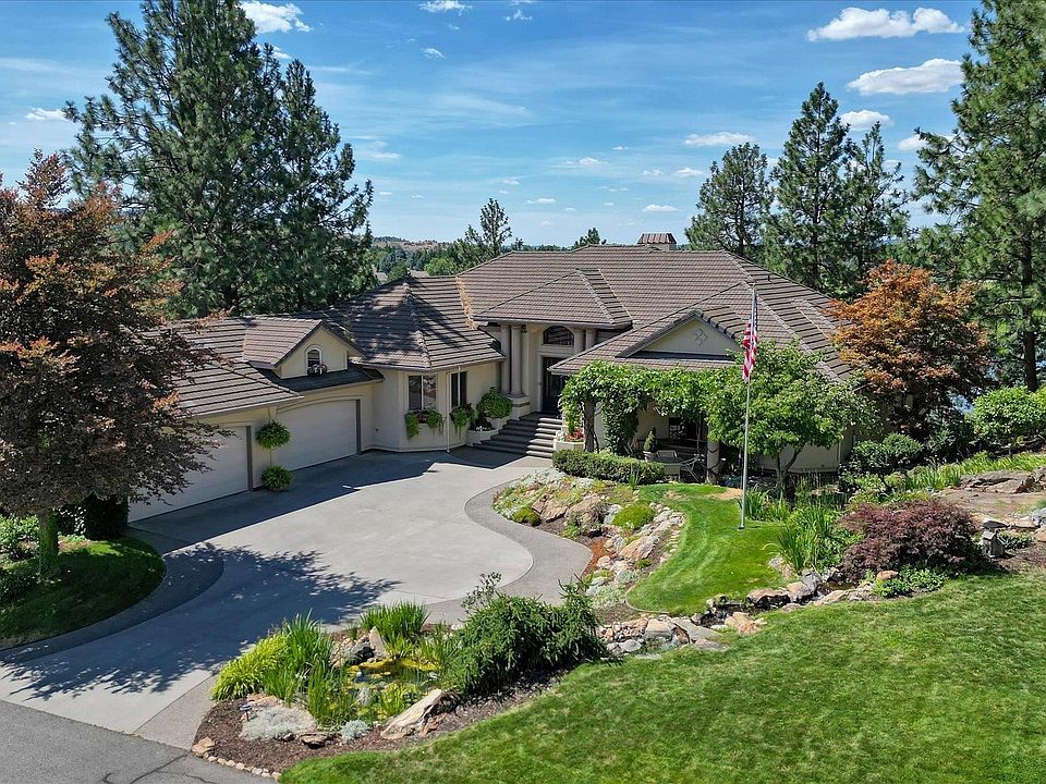 1st image of 511 N Dunbarton Oaks Ln