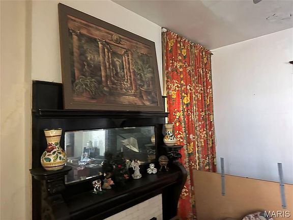 4th image of 5226 Theodosia Ave