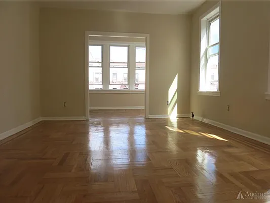 Rented by Anchor Associates | media 31