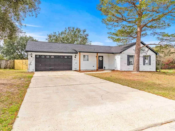 7349 Westminster Dr, Navarre, FL 32566