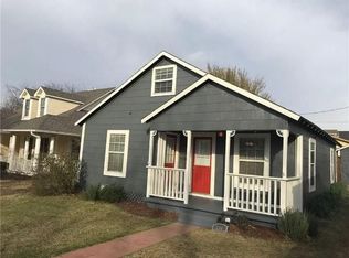 235 S Dooley St, Grapevine, TX 76051
