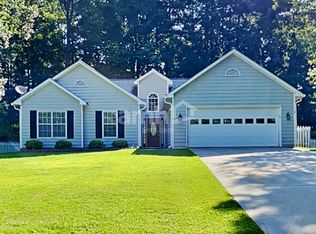 740 Flintlock Dr, Dacula, GA 30019