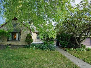 830 S 90th St, West Allis, WI 53214