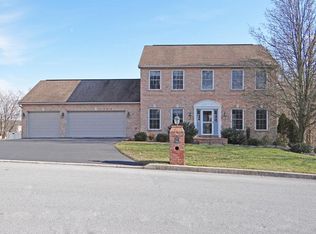 5828 Barnsley Dr, Harrisburg, PA 17111