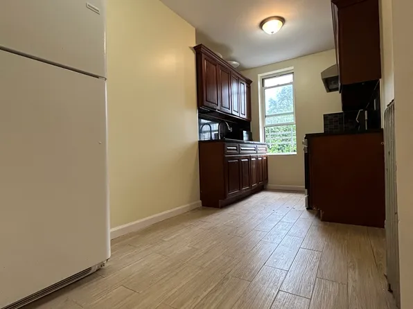 294 Ridgewood Ave, Brooklyn, NY 11208