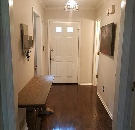 3rd image of 1417 Old Virginia Ct SE