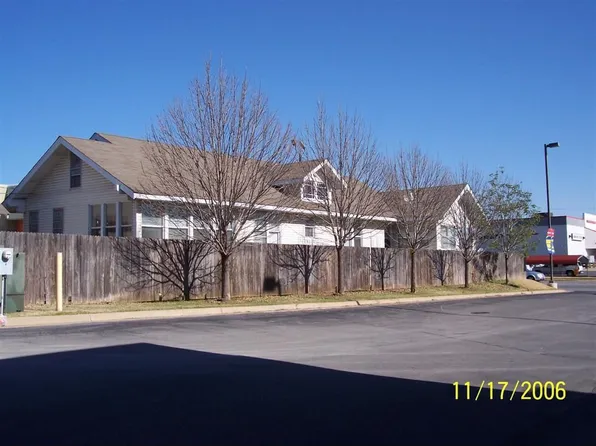 724 S Main St, Sapulpa, OK 74066