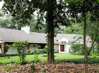 9818 Shadow Wood Dr, Houston, TX 77080