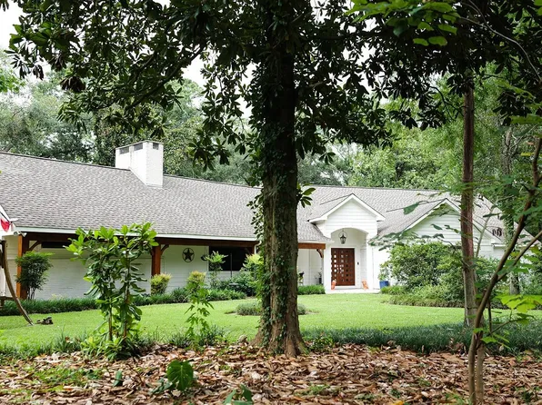 9818 Shadow Wood Dr, Houston, TX 77080