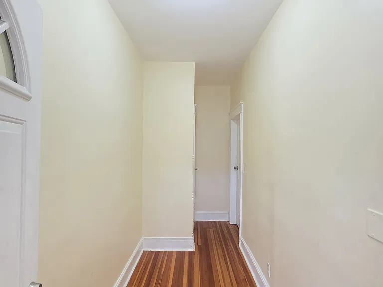 9-11 Gray St #1 — Photo 17