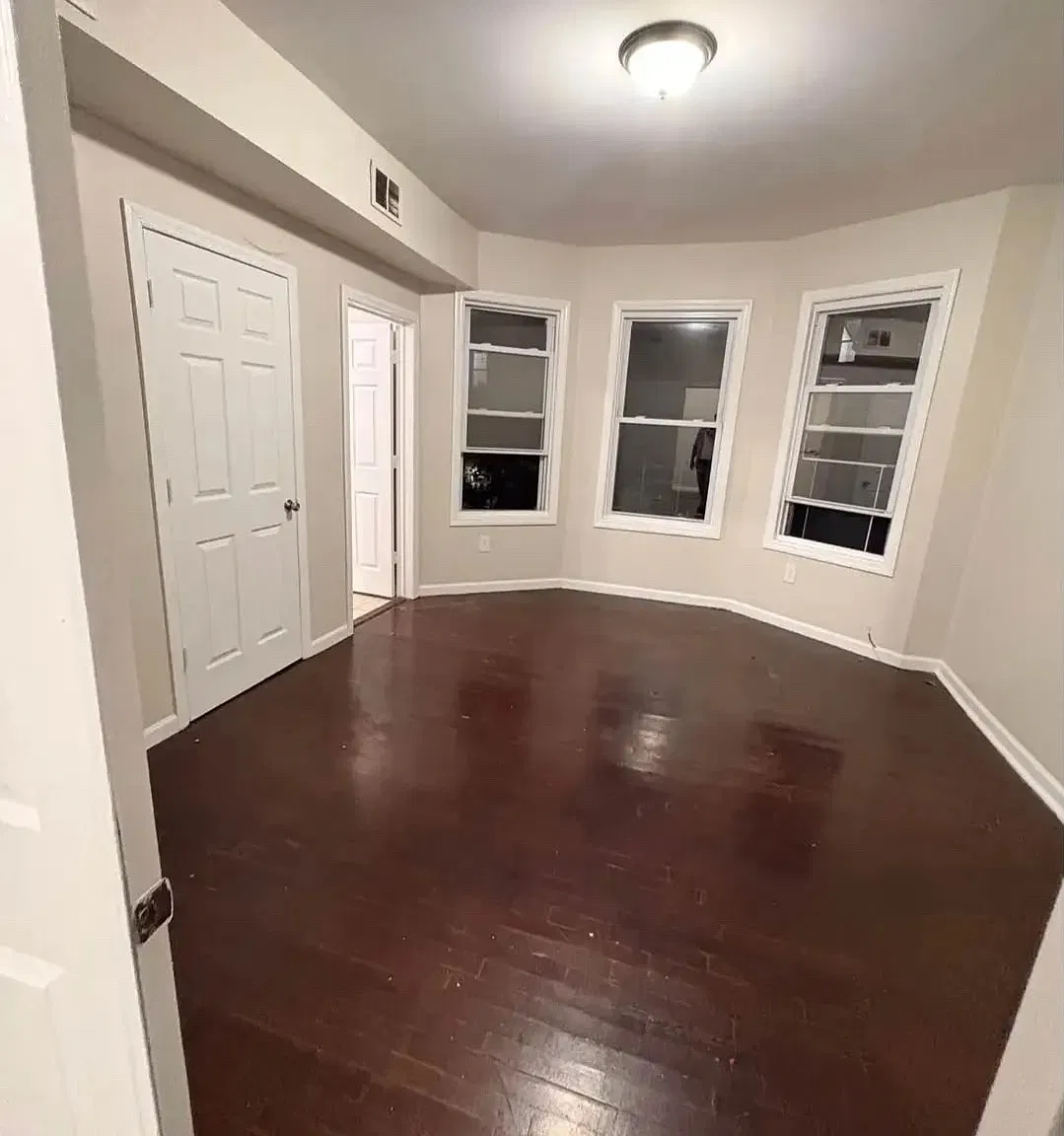 4 bed, 1200 sqft, $2,450 — Photo 1
