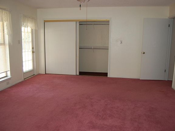 3rd image of 29704 Saddleback Cir