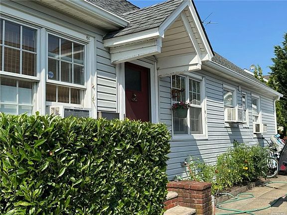 2nd image of 132 Coronado St