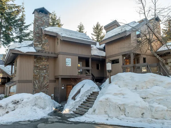 6117 Eagle Dr #216, Whistler, BC V8E 0E1
