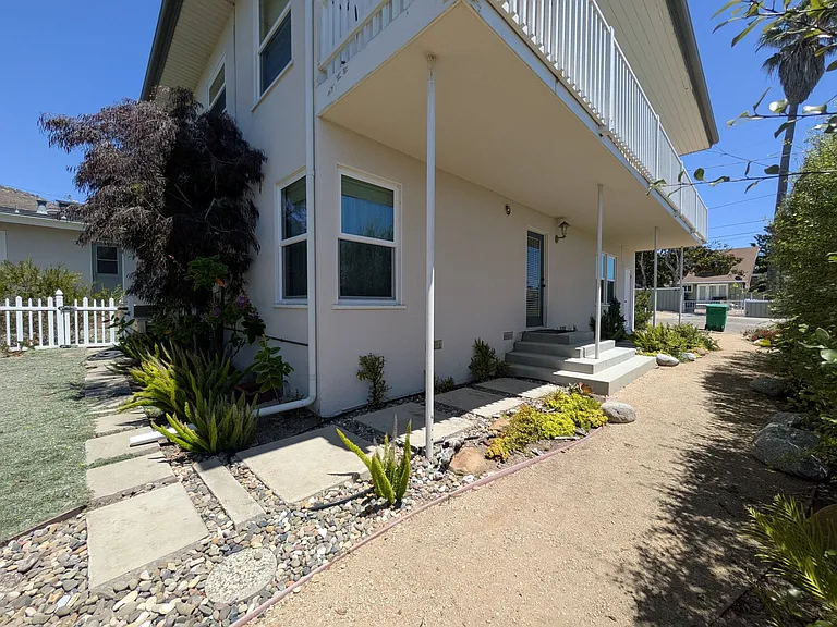 351 Franklin Dr #A — Photo 2