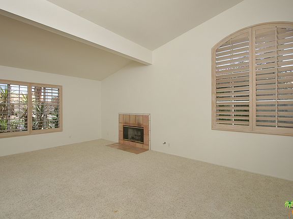 3rd image of 36551 Avenida Del Sol