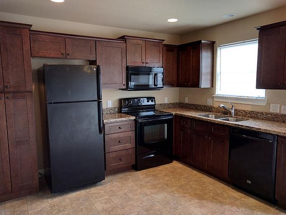 4th image of 4329 N 106th St