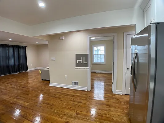 Rented by Highline Residential | media 17