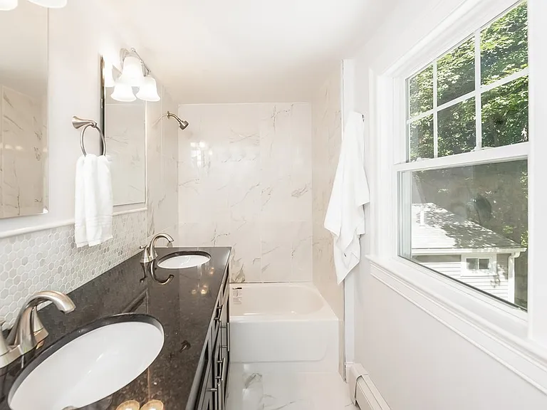 11 Rainbow Ln — Photo 8