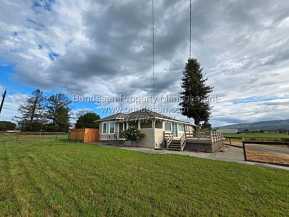 2nd image of 811 Old Adobe Rd