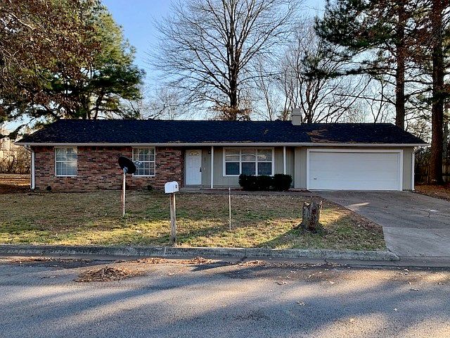 1st image of 831 W Lorena Ln