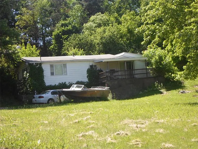 2924 E Hardies Rd photo 1